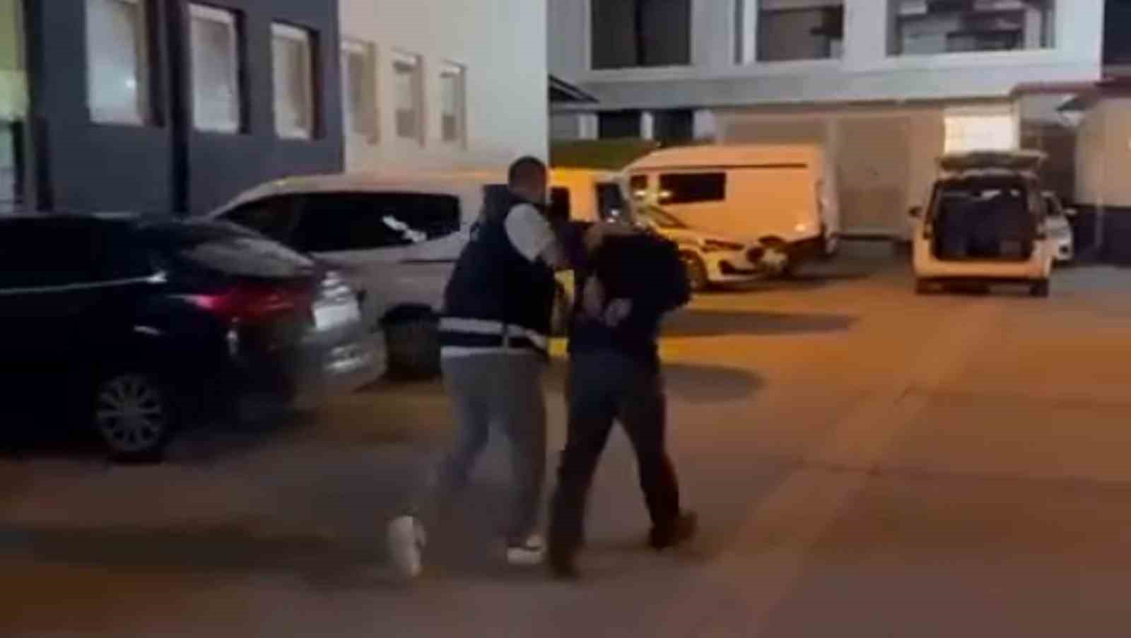 İskenderun’da 12 Yıl 6 Ay hapis cezasıyla aranan şahıs yakalandı
