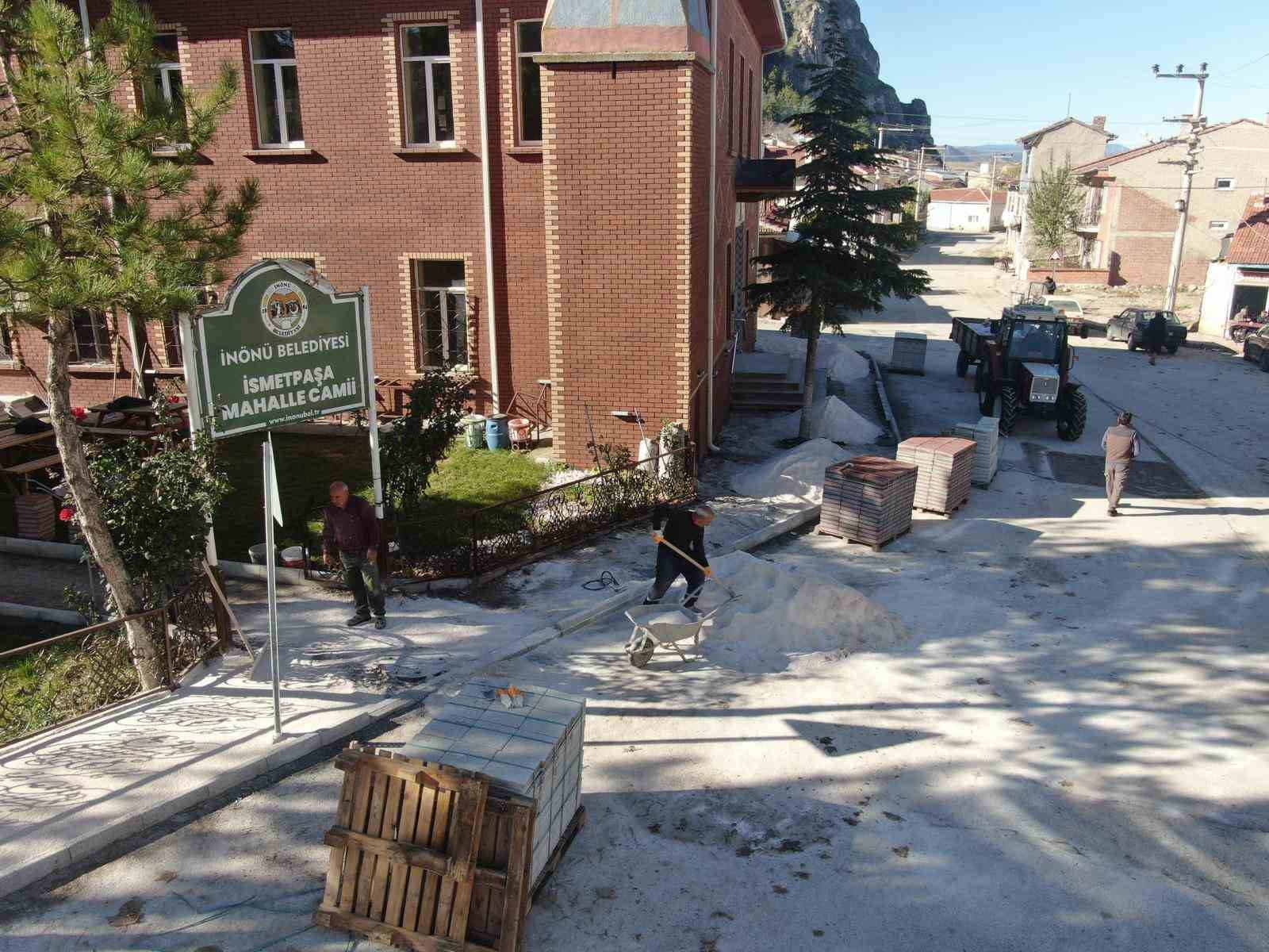 İsmetpaşa Camii’nin çevresinde çalışmalar başladı