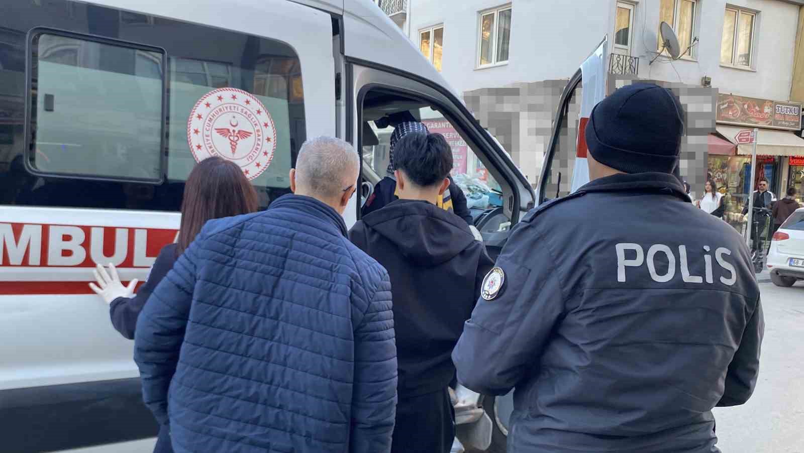 Aksaray’da 17 yaşındaki çocuk okul çıkışı bıçaklandı
