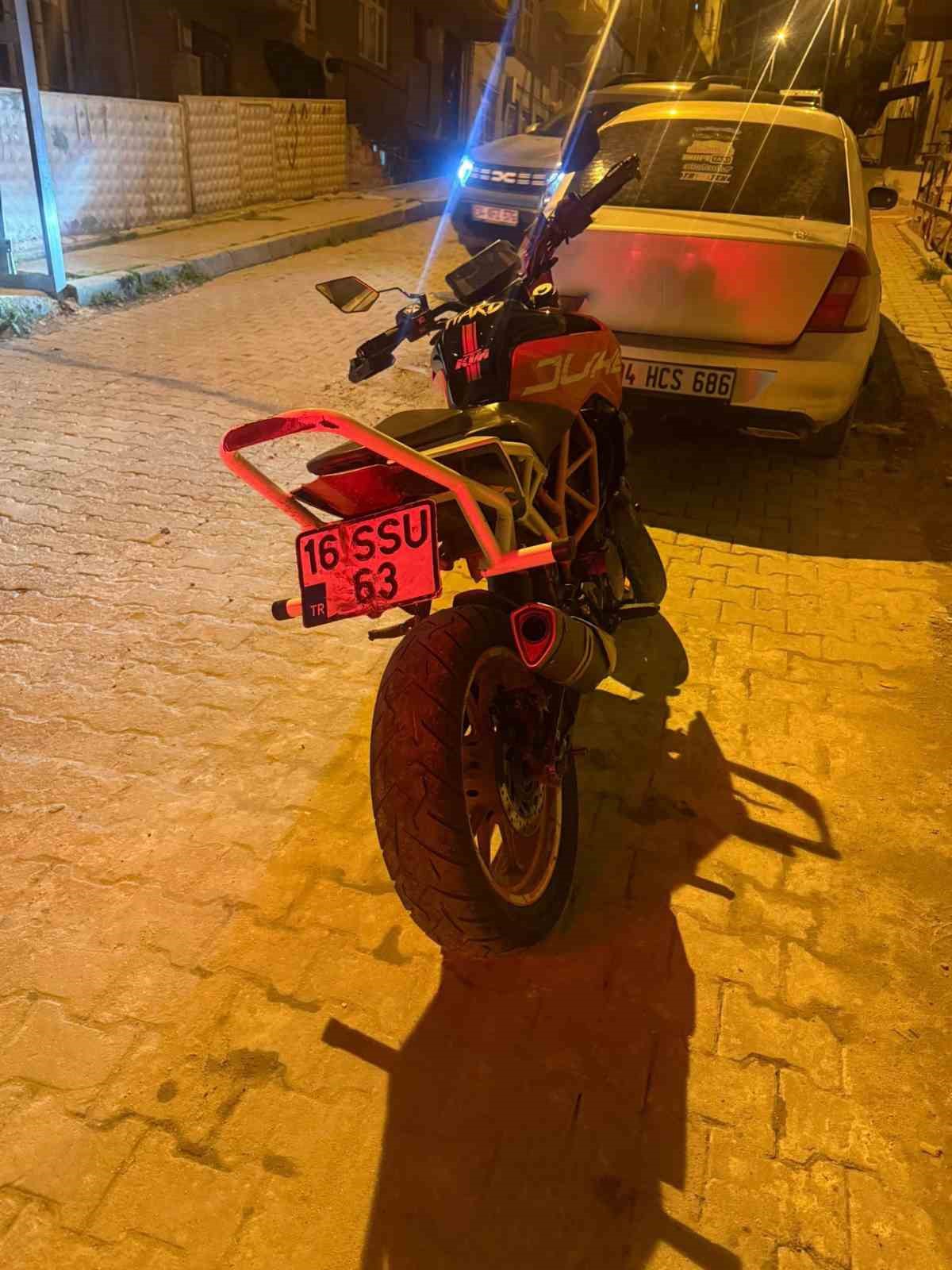 Başakşehir’de tehlikeli motosiklet gösterisi yapan sürücü yakalandı
