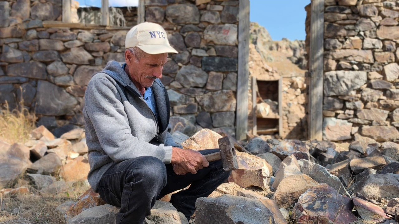 Yusufeli’nde asırlık taş ustalığı yaşatılıyor