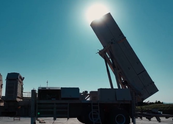 SİPER 1’den tarihi başarı: Otonom batarya atışı hedefi tam isabetle vurdu