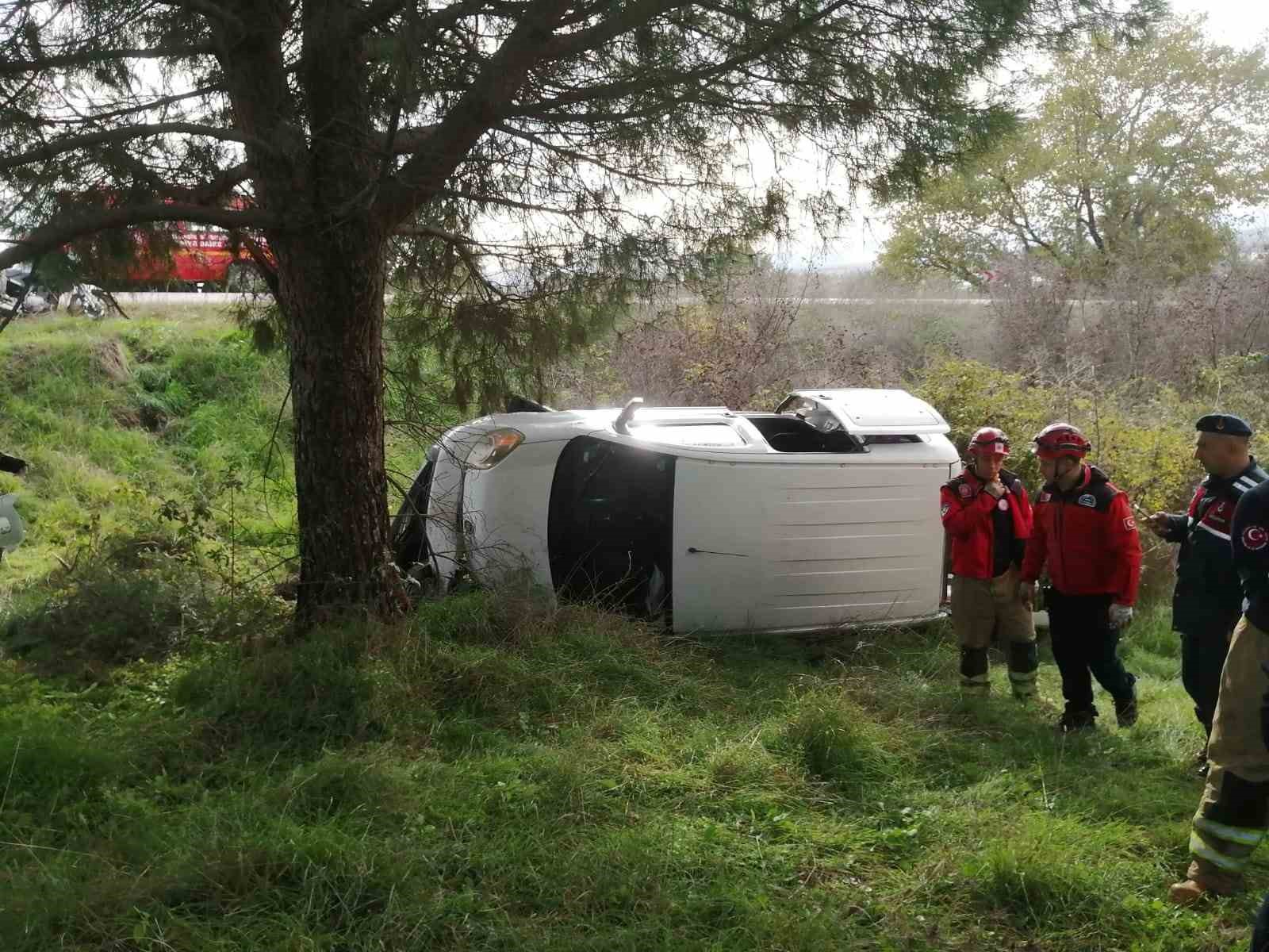 Gönen-Biga yolunda trafik kazası: 3 yaralı

