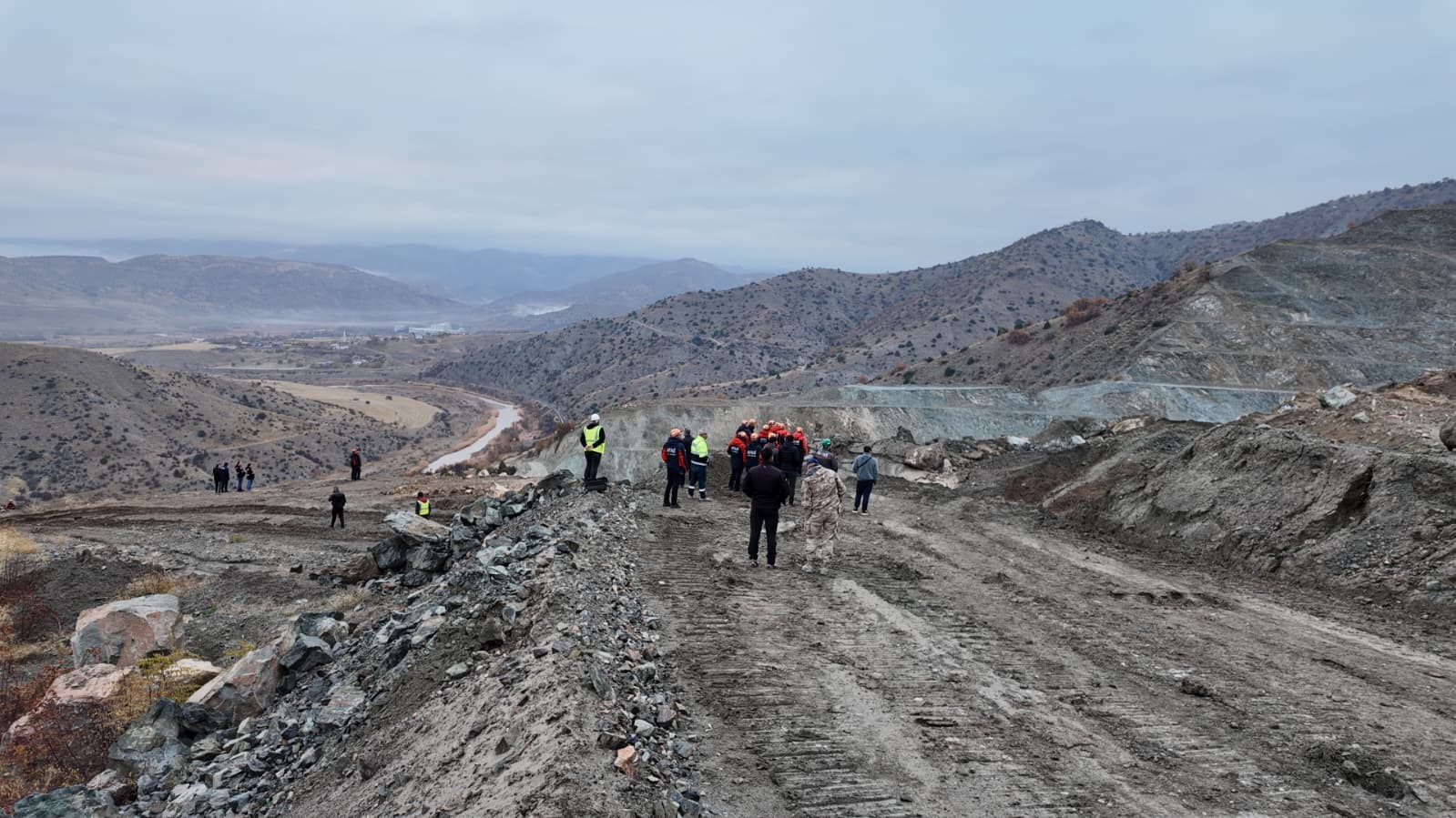 G&ouml;&ccedil;&uuml;k altında kalan şirket m&uuml;d&uuml;r&uuml;n&uuml; kurtarma &ccedil;alışmalarına ara verildi
