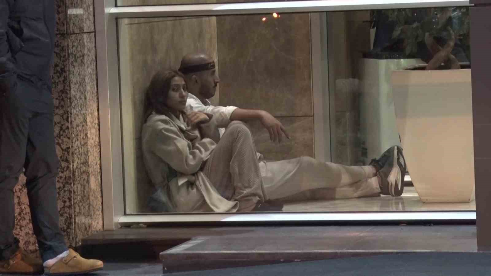 Sultangazi’de otelde yangın paniği: 4 kişi hastaneye kaldırıldı
