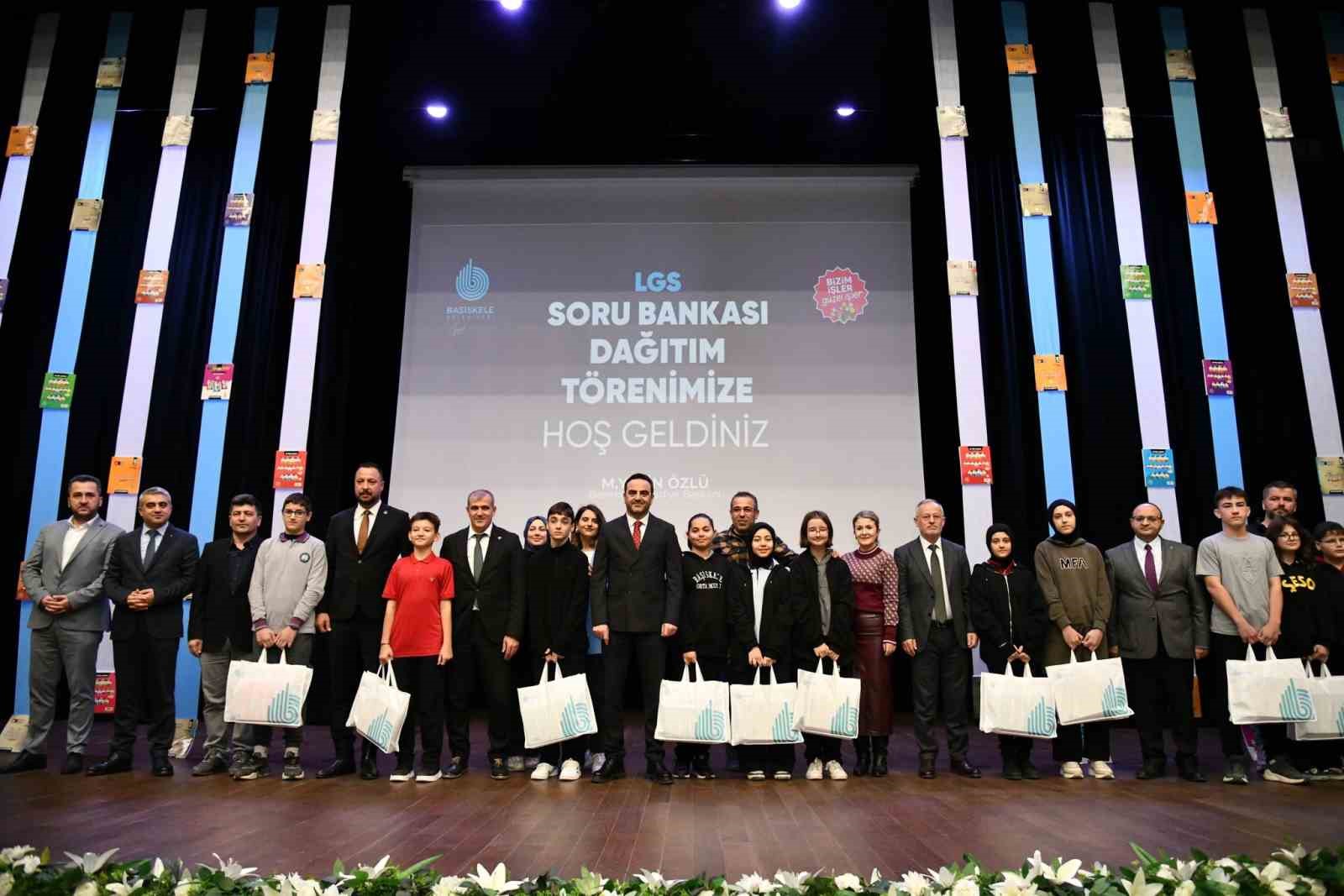 Başiskele’de 1608 öğrenciye LGS soru bankası desteği