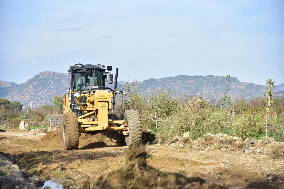 Sınırteke yolu modern ulaşım ağına kavuşuyor
