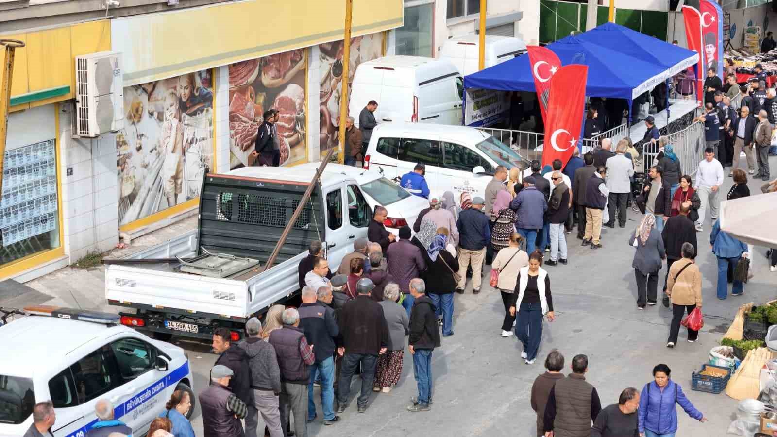 Aydın Büyükşehir, binlerce fideyi Sökeliler ile buluşturdu