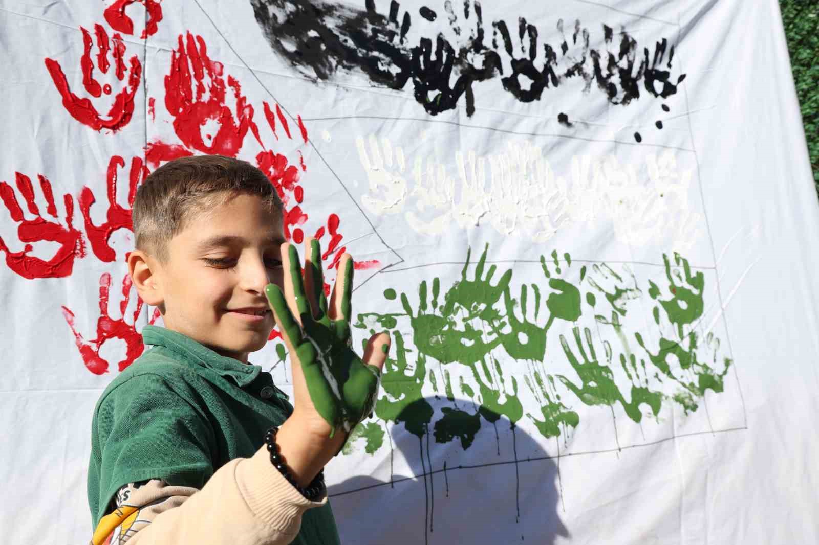 "Filistin için sen de iz bırak" etkinliği
