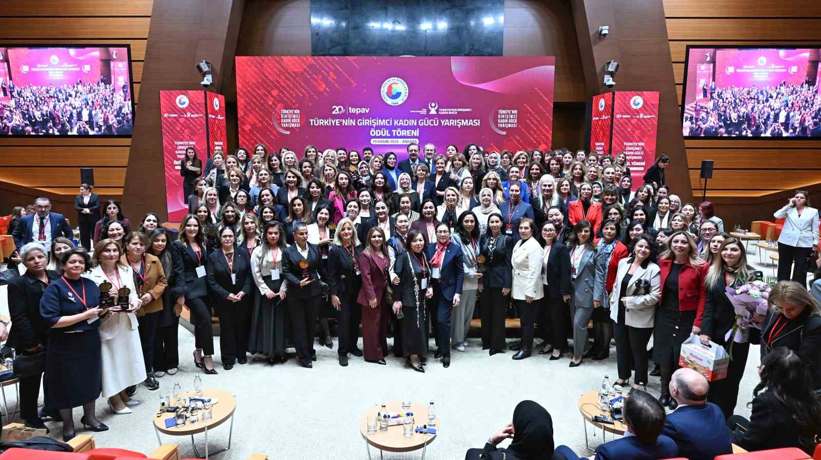 TOBB Başkanı Hisarcıklıoğlu: "Kadınların sosyal hayatta, iş hayatında daha fazla ve aktif rol almasını istiyoruz"
