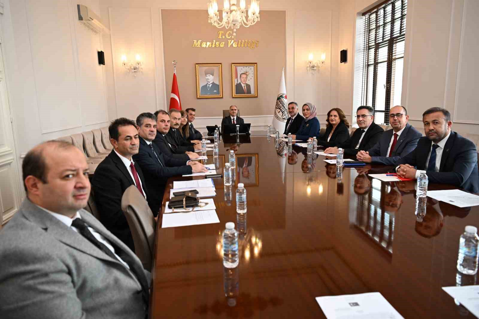 Manisa’da kadınların güçlenmesi için stratejik toplantı
