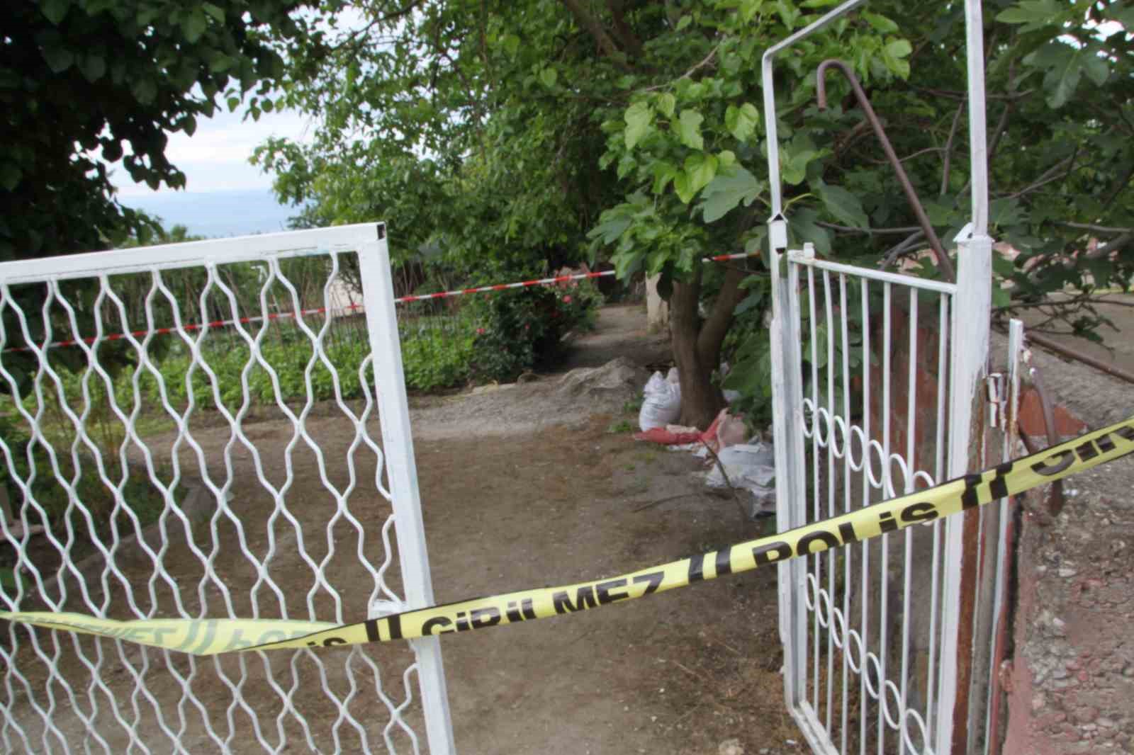 Otel çalışanı: "İ.G’nin otel önünde tüp ve metal parçalar ile uğraştığını gördüm"
