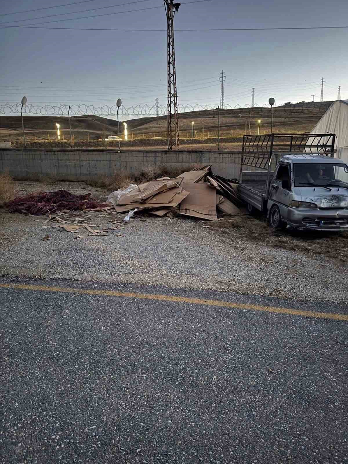 VASKİ’nin güneş enerji panellerine ait kabloları çalanlar yakalandı
