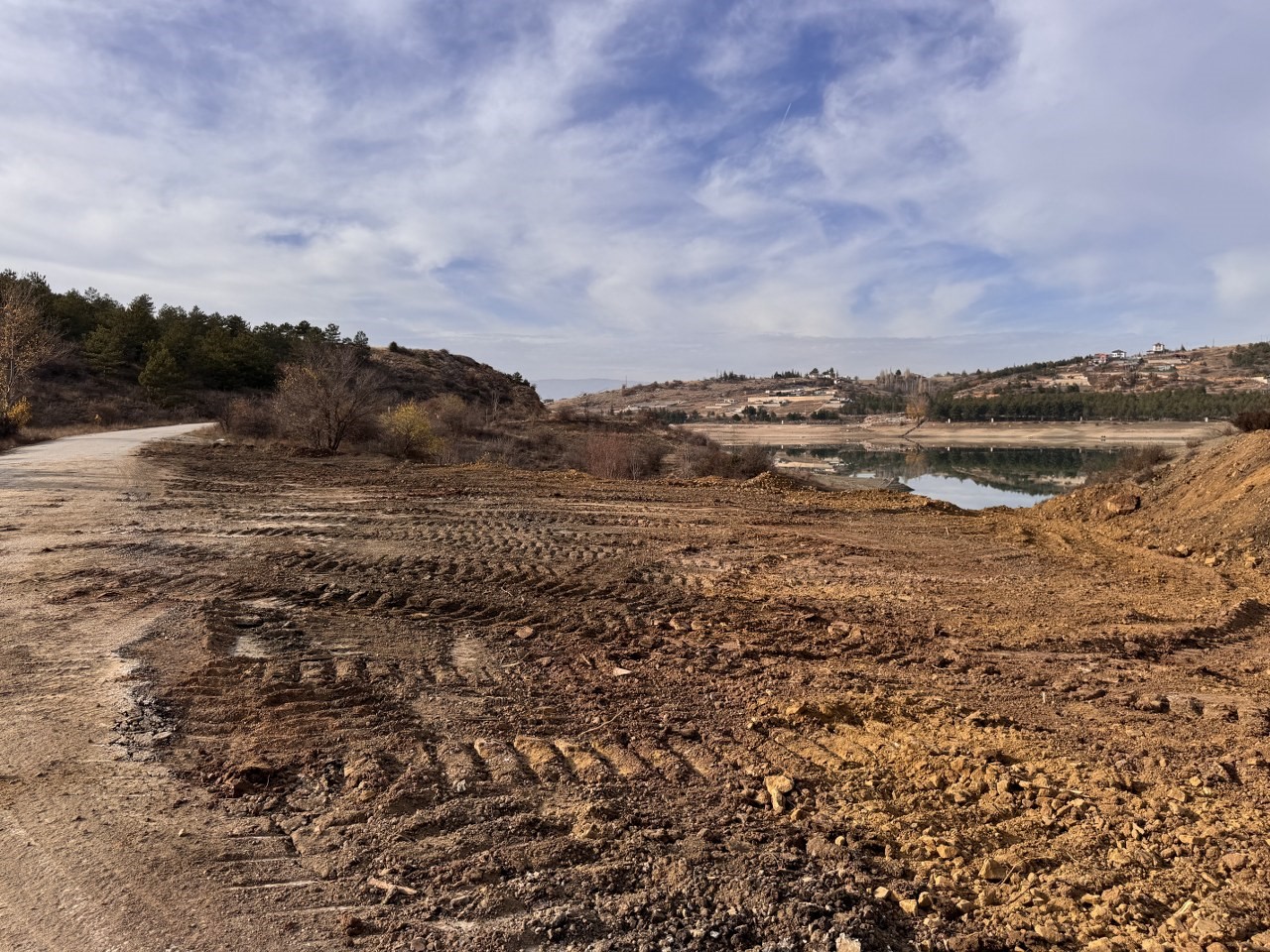 Çomar Barajında 2. etap yol genişletme çalışmaları başladı