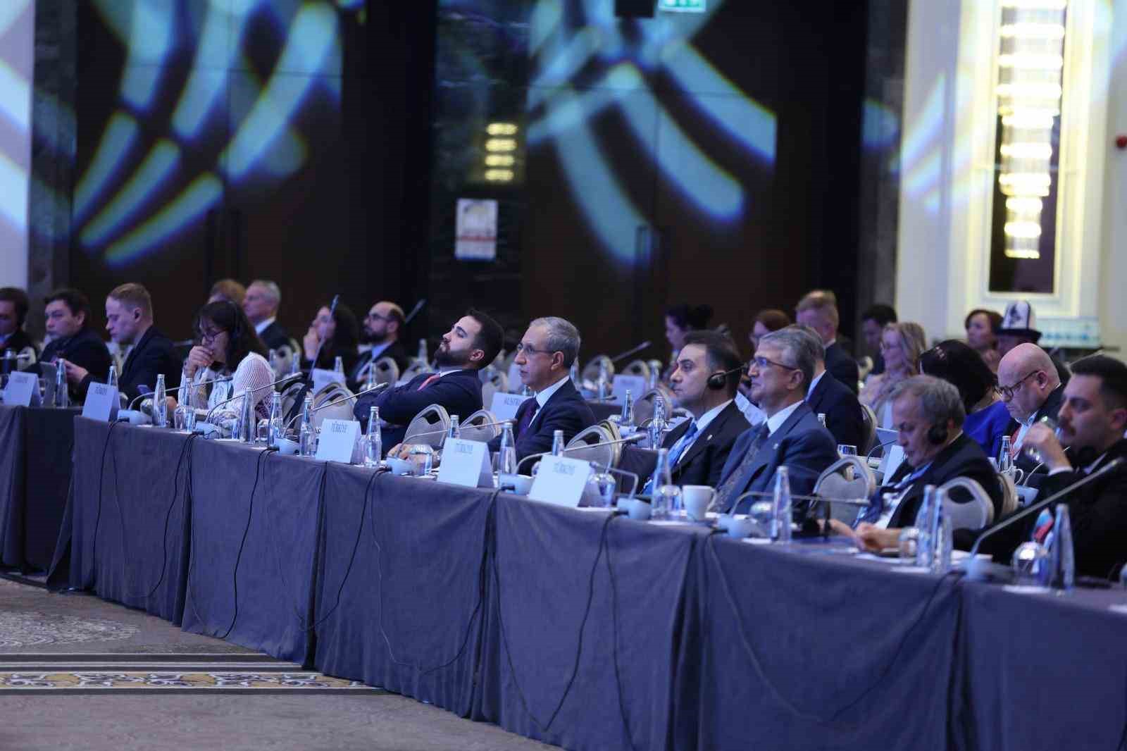 MHP Milletvekili Aydın, Akdeniz Forumu’nda, Gazze’deki insanlık dramını ve kalıcı barış çağrısını dile getirdi
