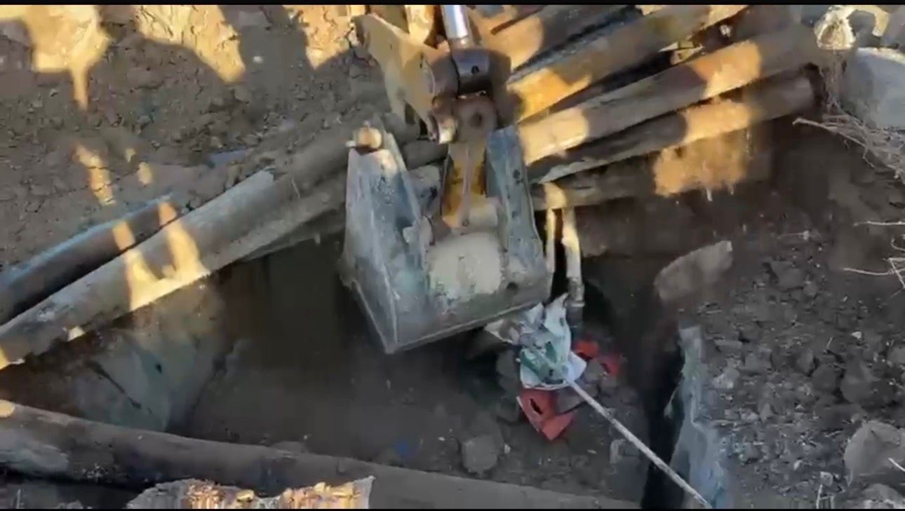 Ağrı’da yer altına gizlenen tanktan 3 bin 562 litre kaçak motorin çıktı
