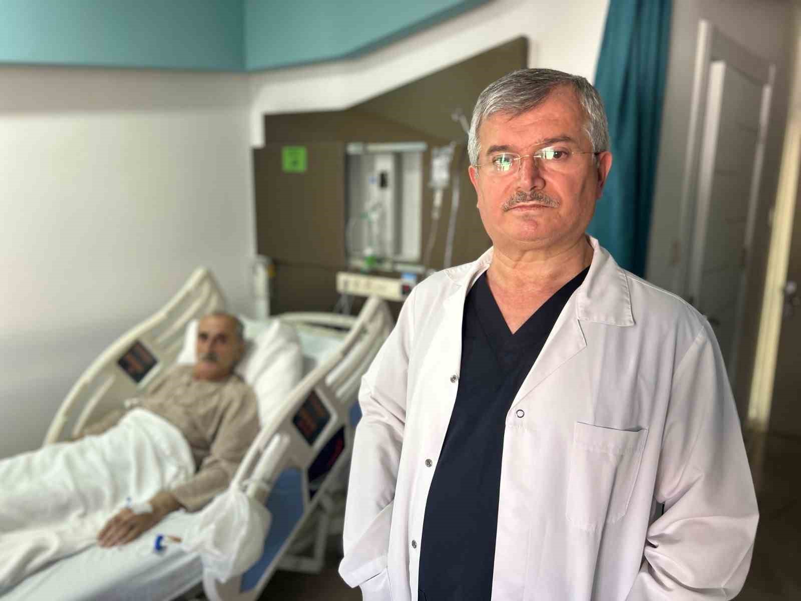 Aynı anda iki kalp krizi geçiren hasta zamanında müdahaleyle kurtarıldı
