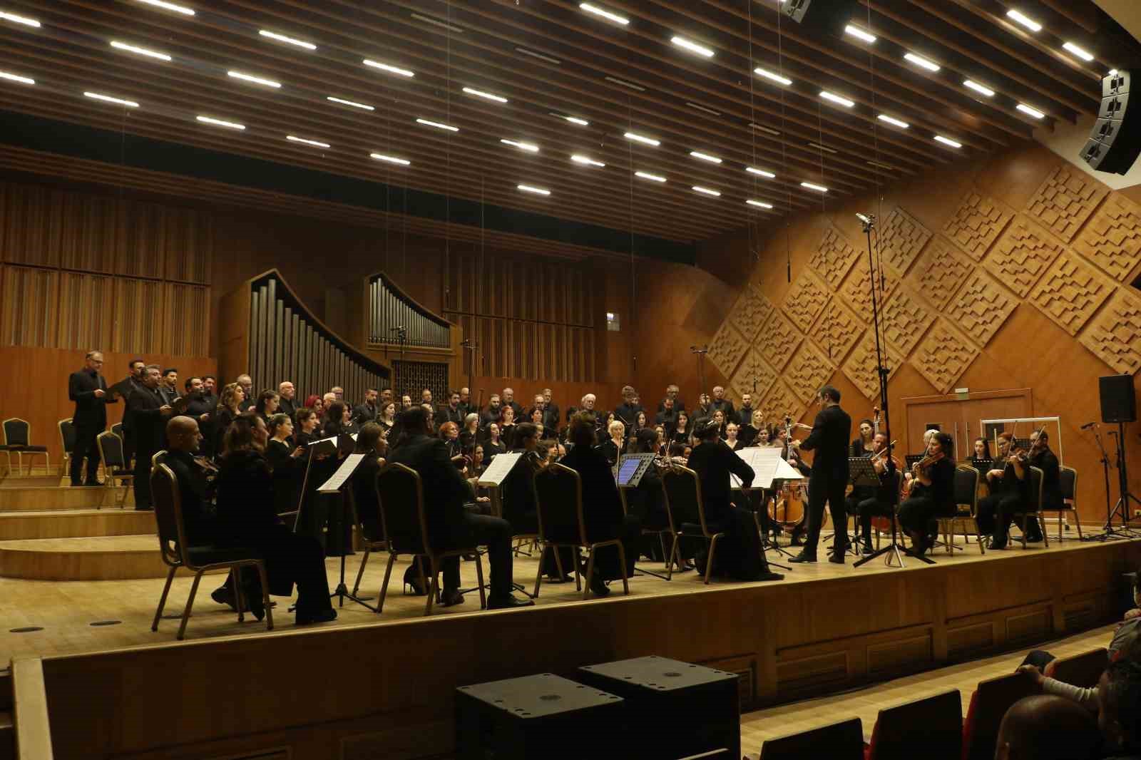 Devlet Çoksesli Korosu 90’ıncı yaşını kutlayan Arvo Part’in İstanbul’a özel bestelediği eseri sanatseverlerle buluşturdu
