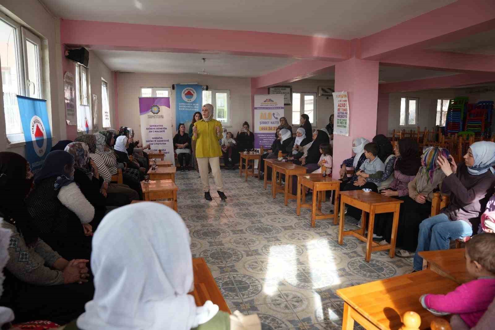 Diyarbakır’da kadına yönelik şiddete karşı farkındalık etkinliği
