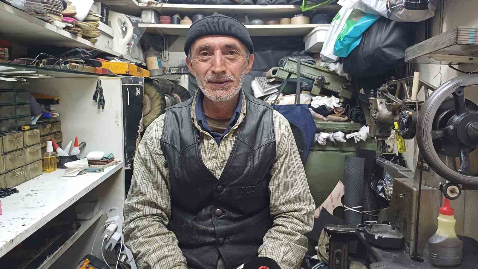 Hayırsever ayakkabı tamircisi
