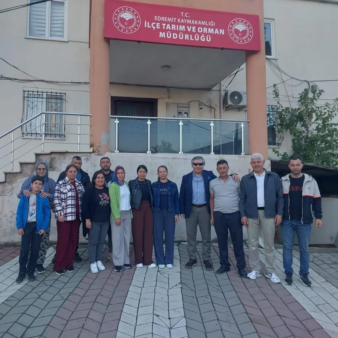 Edremitli çiftçilere iklim değişikliği ve sulama eğitimi verildi
