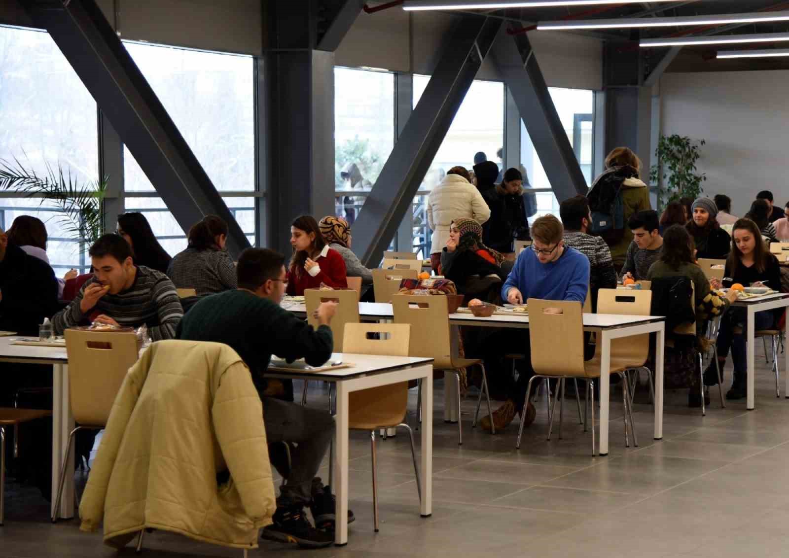 Öğrenciler arası yemek hakkı paylaşımı artık mümkün
