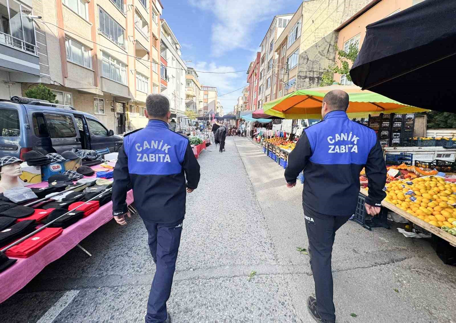 Canik’te semt pazarlarına yakın takip