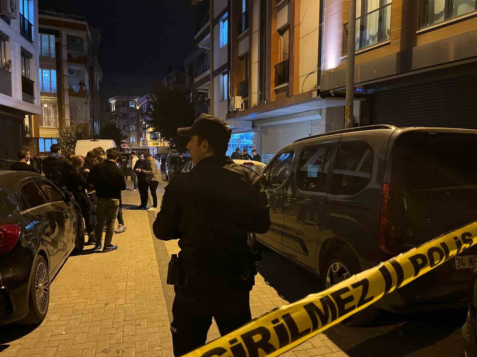 Zeytinburnu’nda iş yerinde yaşanan tartışma kanlı bitti : 2 ölü 1 yaralı
