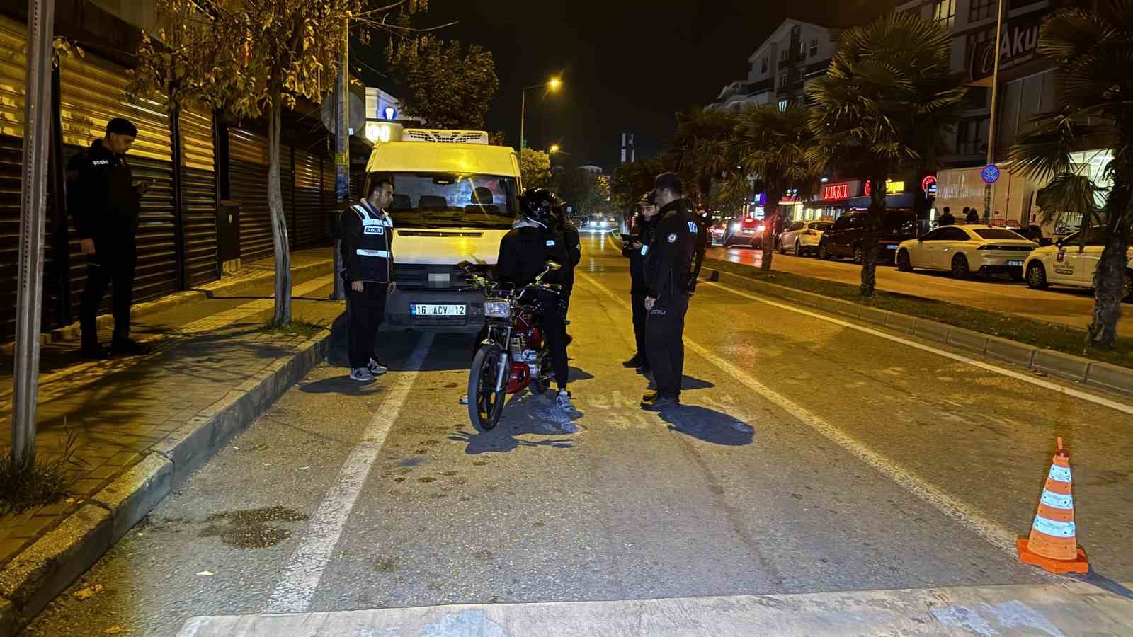 Bursa’da geniş çaplı asayiş uygulaması: 10 aranan şahıs yakalandı
