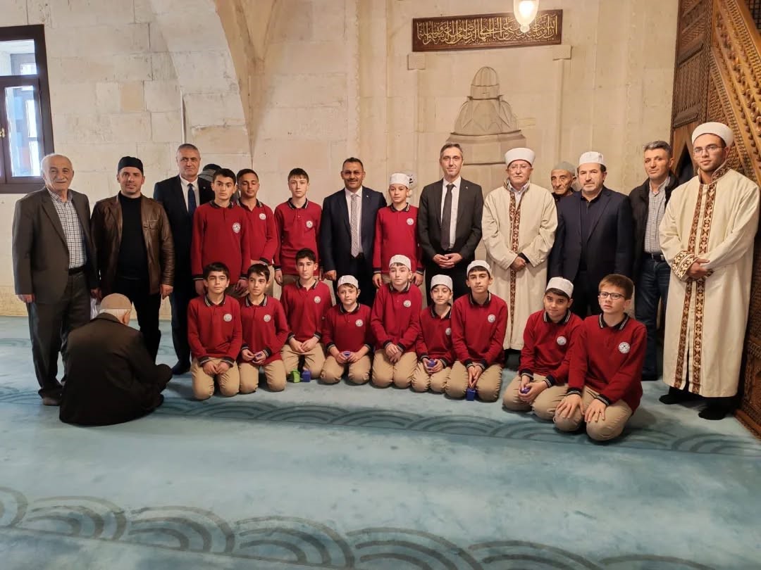 Bayburt’ta vefat eden öğretmenler için Ulu Camii’de mevlit okundu