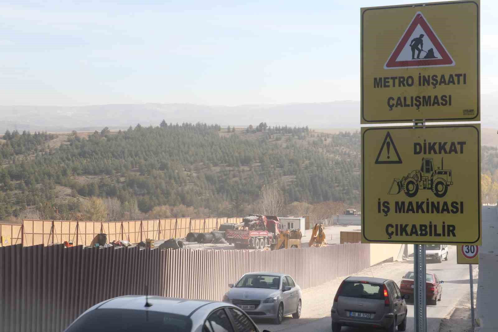 Mansur Yavaş’ın temelini attığı Mamak metrosu ortada kaldı