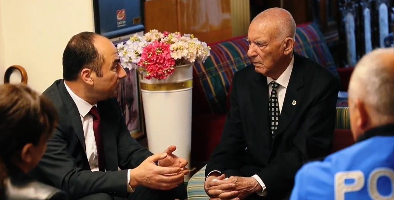 İl Emniyet Müdürü Yılmaz, 92 yaşındaki emekli öğretmeni ziyaret etti
