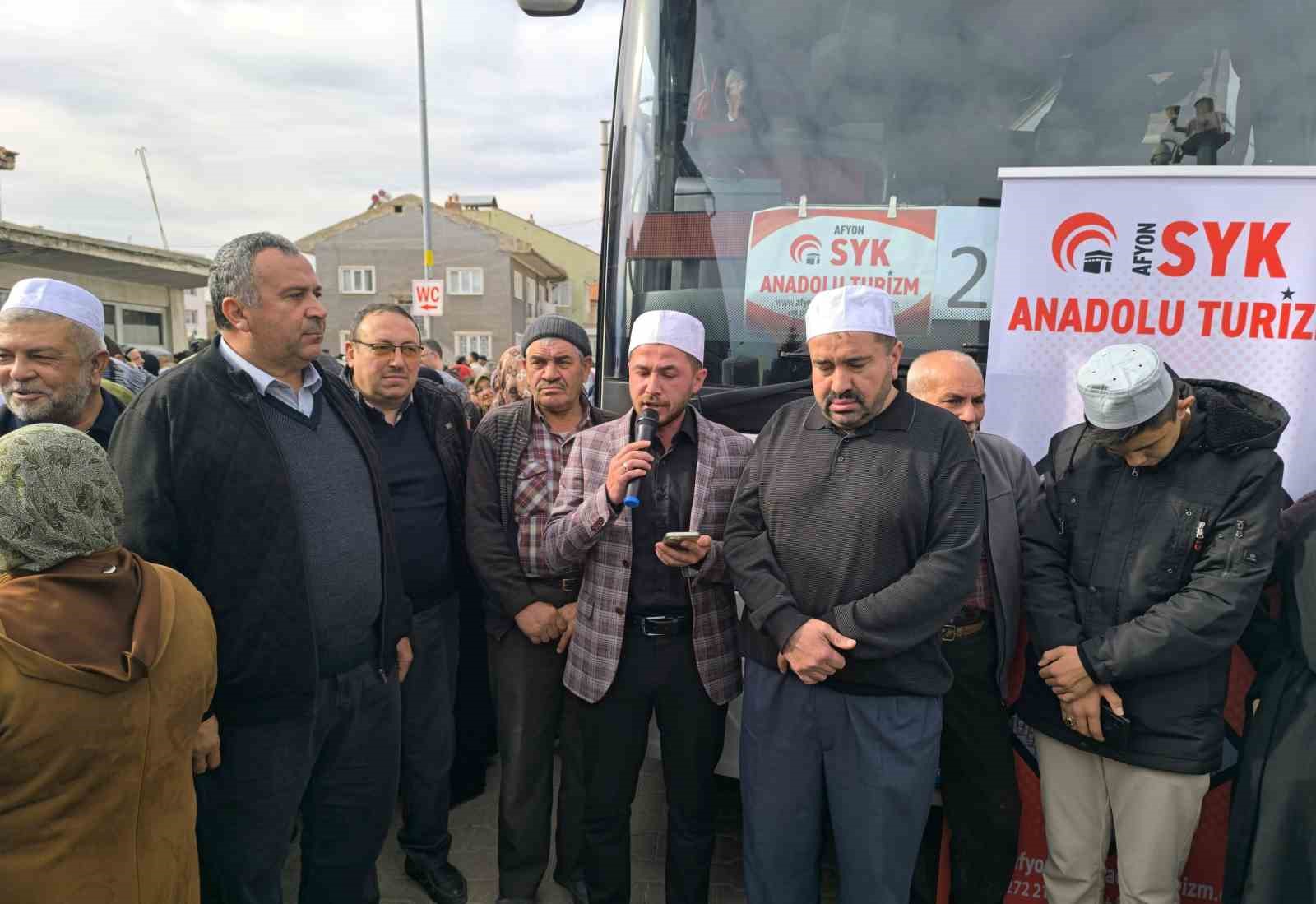 Şuhut’da umre kafilesi kutsal topraklara yollandı
