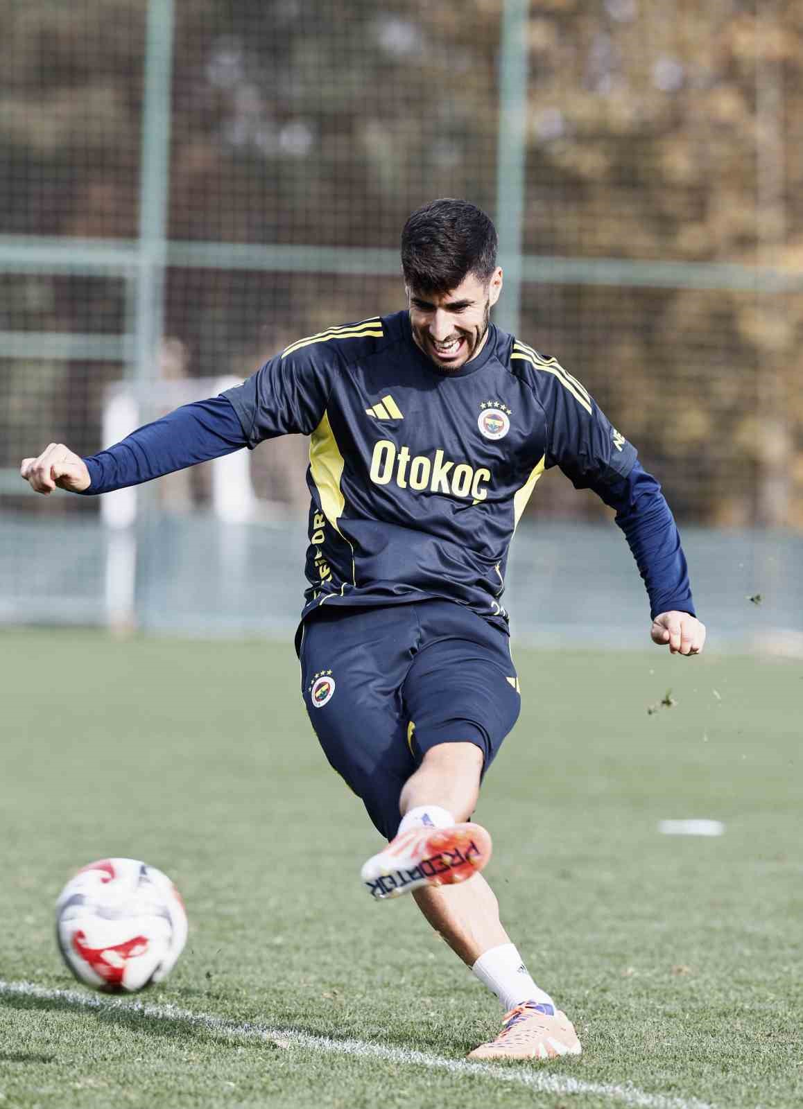 Fenerbahçe, Çaykur Rizespor maçı hazırlıklarını tamamladı
