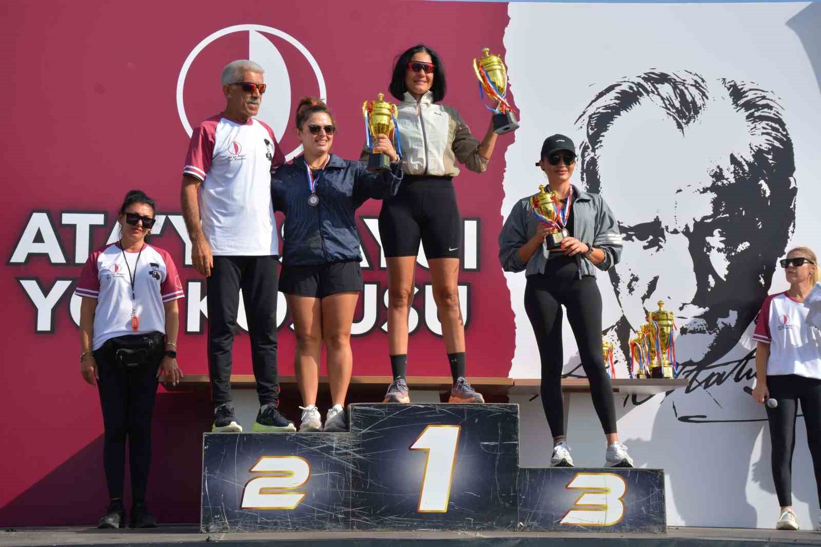 Ata’ya Saygı Yol Koşusu rekor katılımla gerçekleştirildi