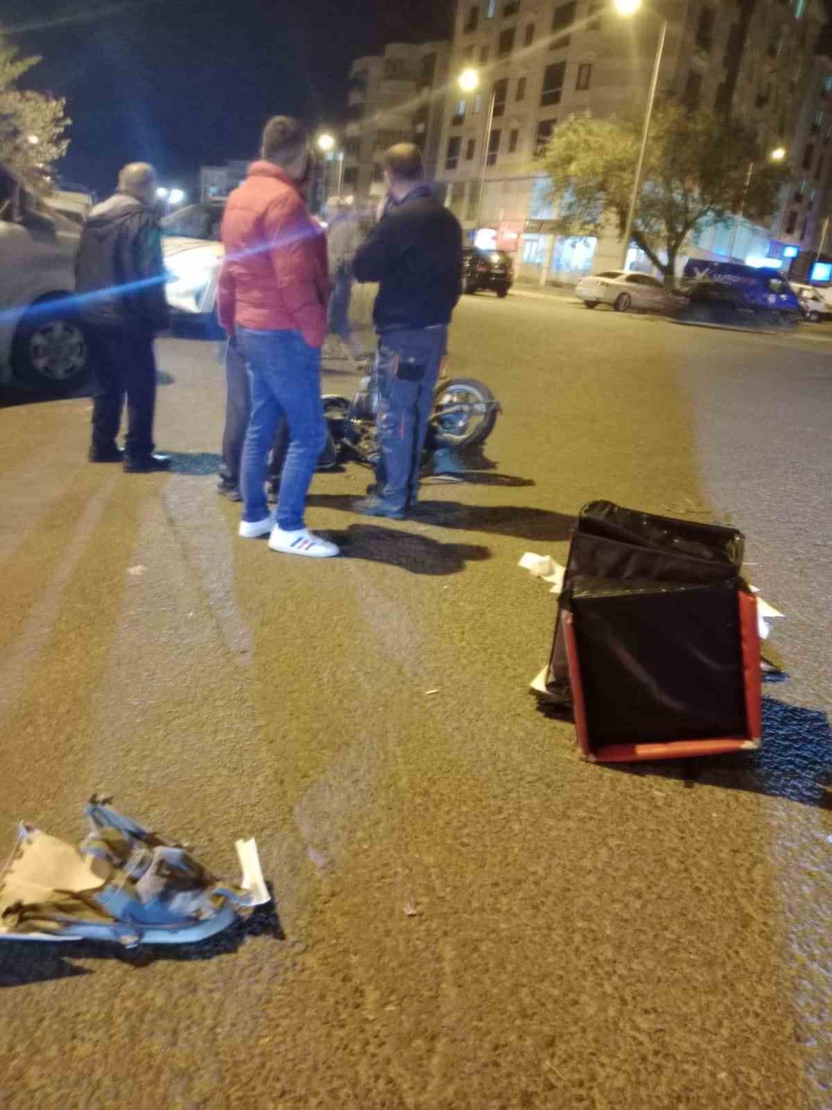 Tekirdağ’da motosikletlinin ağır yaralandığı kaza kamerada
