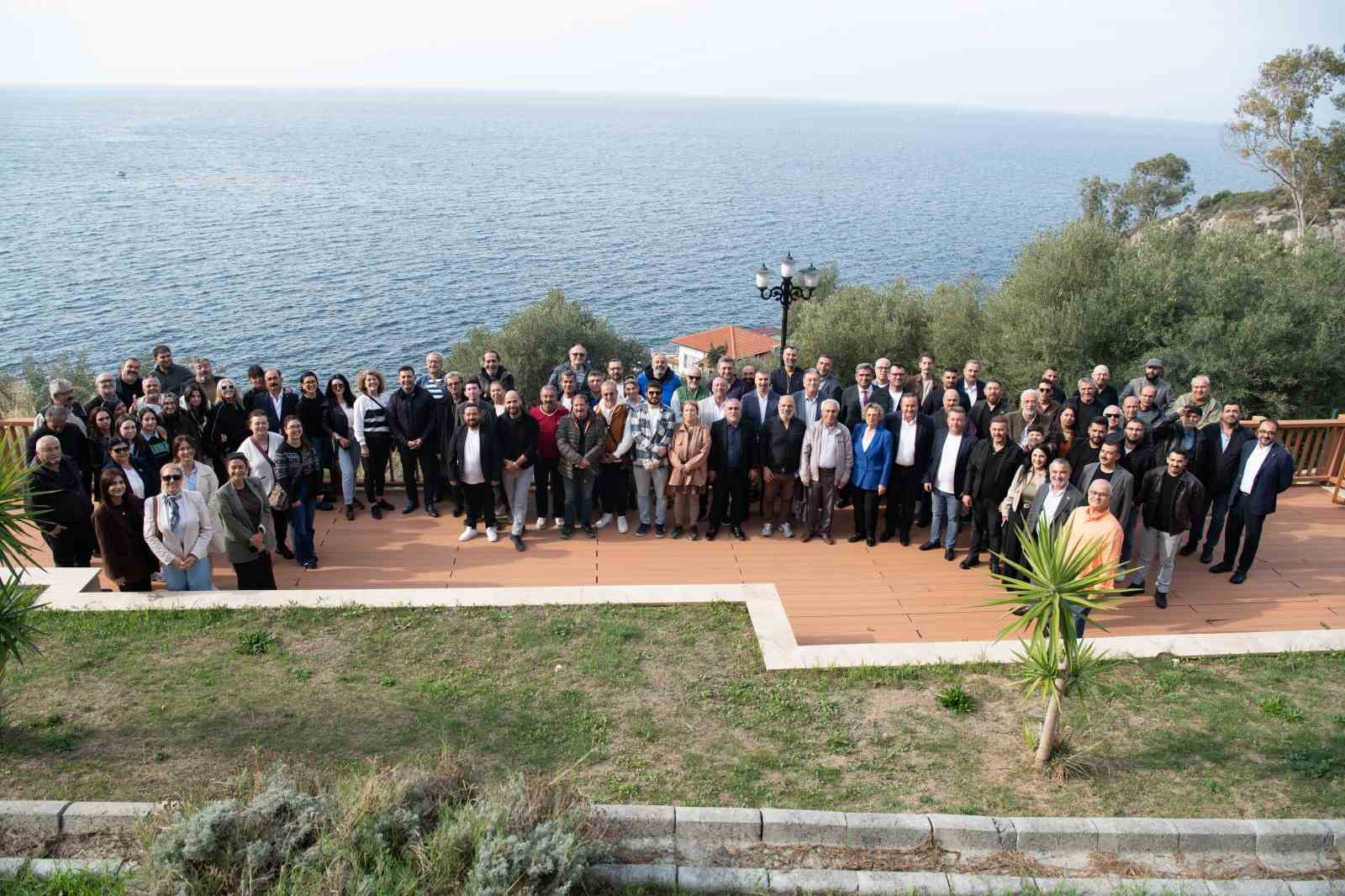 Başkan Günel mezarlık ve ilaçlama hizmetleriyle ilgili konuştu: ’Teklifimizin arkasındayız’
