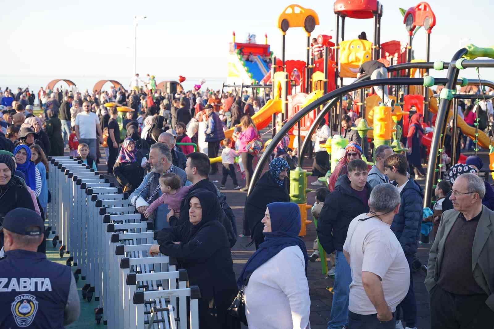 Hamsi bolluğu festivali geri getirdi
