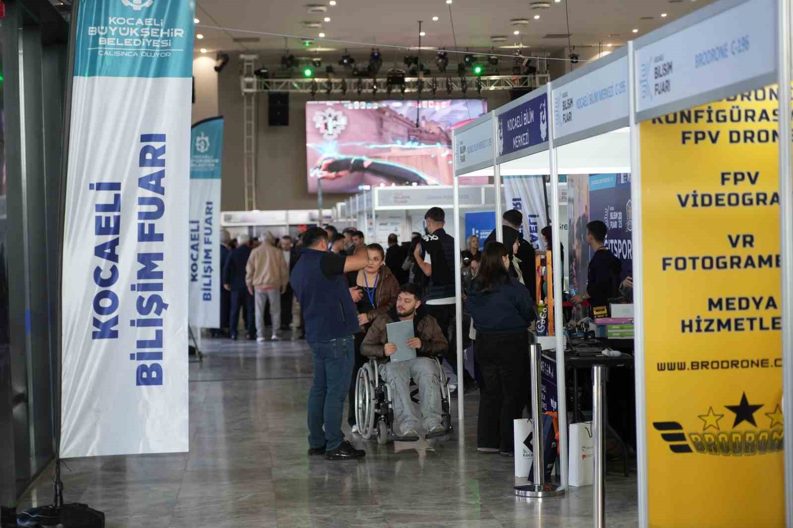 Profesörden yapay zekaya: "Çok fırın ekmek yemesi lazım"
