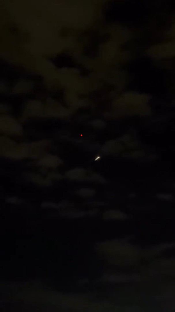 İstanbul’a göktaşı düştü iddiası: Küçükçekmece semalarında görüldü
