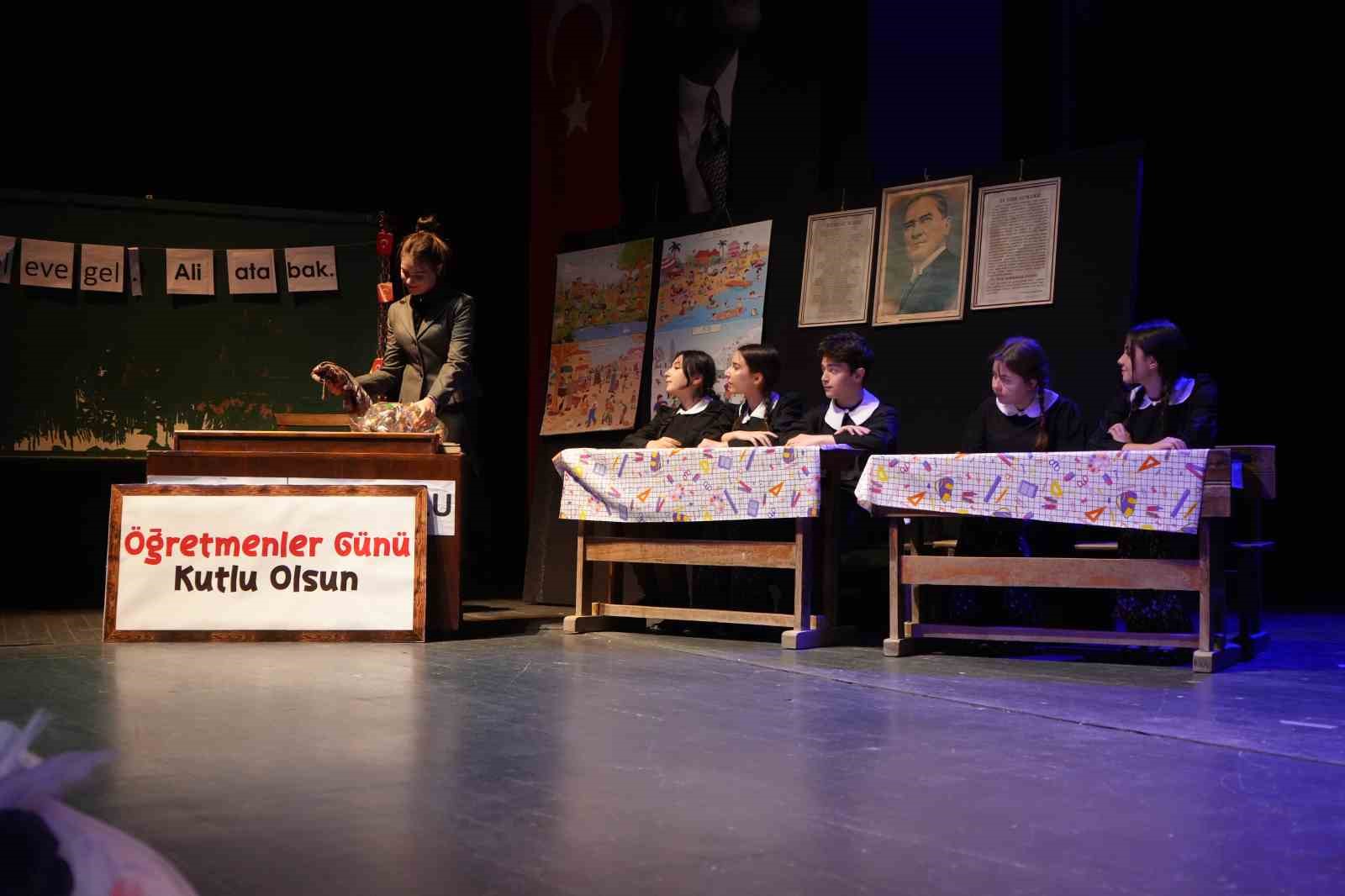 Samsun’da Öğretmenler Günü’nde vefa ve yemin bir arada