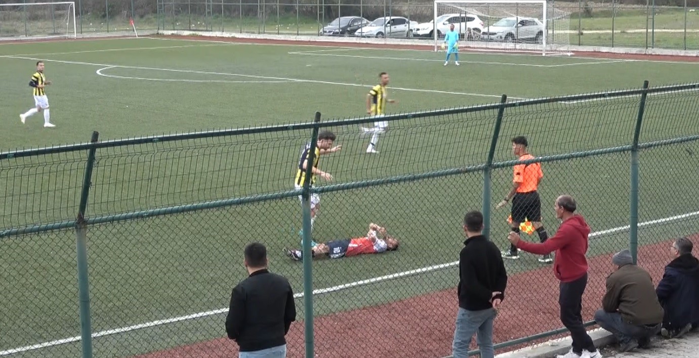 Hakemden maçta hayati müdahale