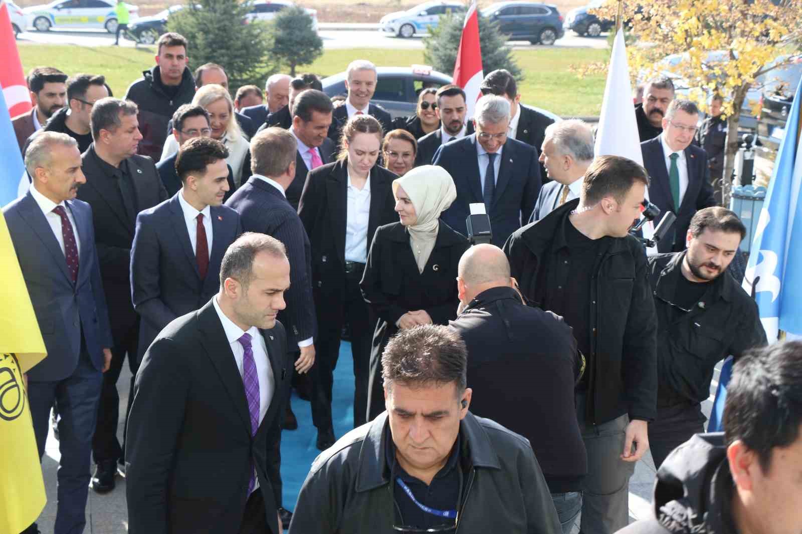 Bakan Göktaş: "Türkiye’nin geleceği güçlü aile yapısından geçiyor"
