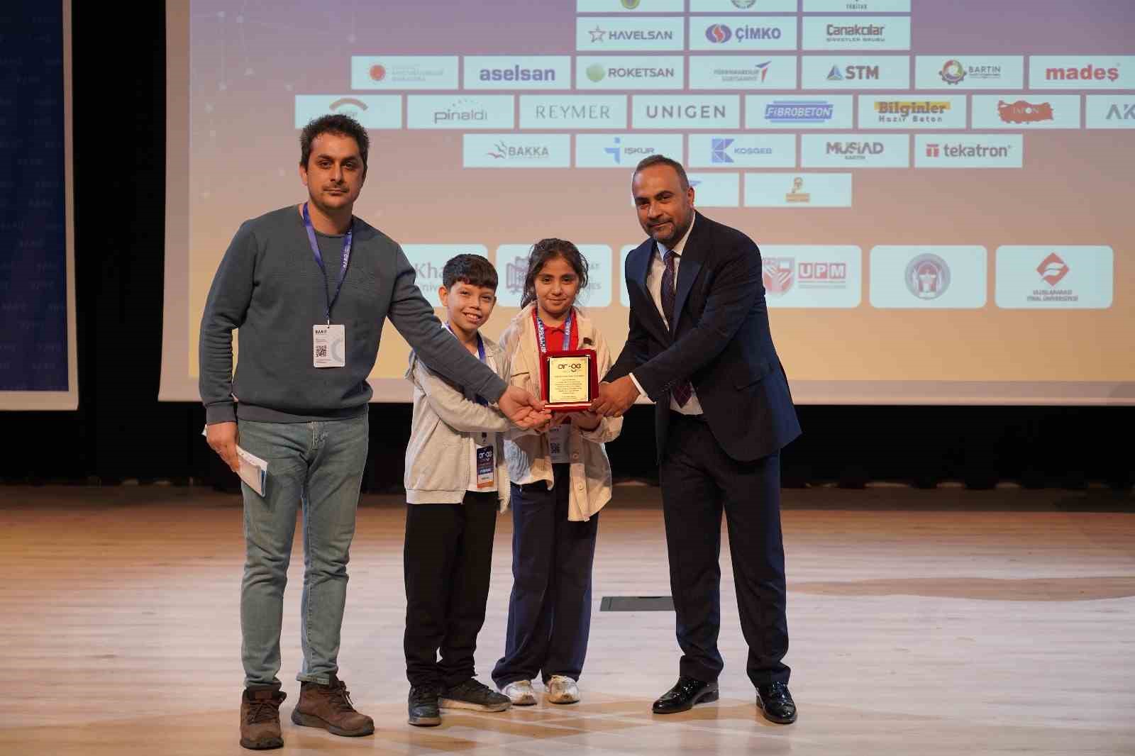 Geleceğin bilim adamları ilk projelerini BARÜ’de sergiledi
