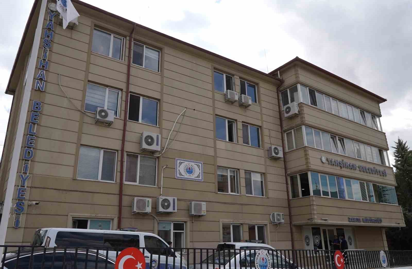 AK Parti, Yahşihan Belediye Başkan Vekili Demirdirek’i "ihraç" talebiyle disiplin kuruluna sevk etti
