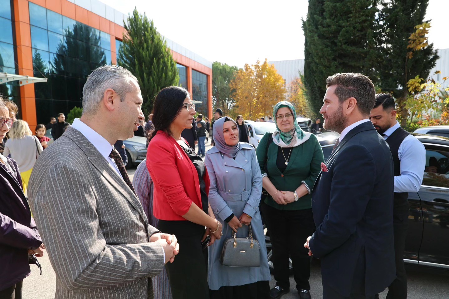 Başkan Tatık, Öğretmenler Gününde öğretmenleri yalnız bırakmadı
