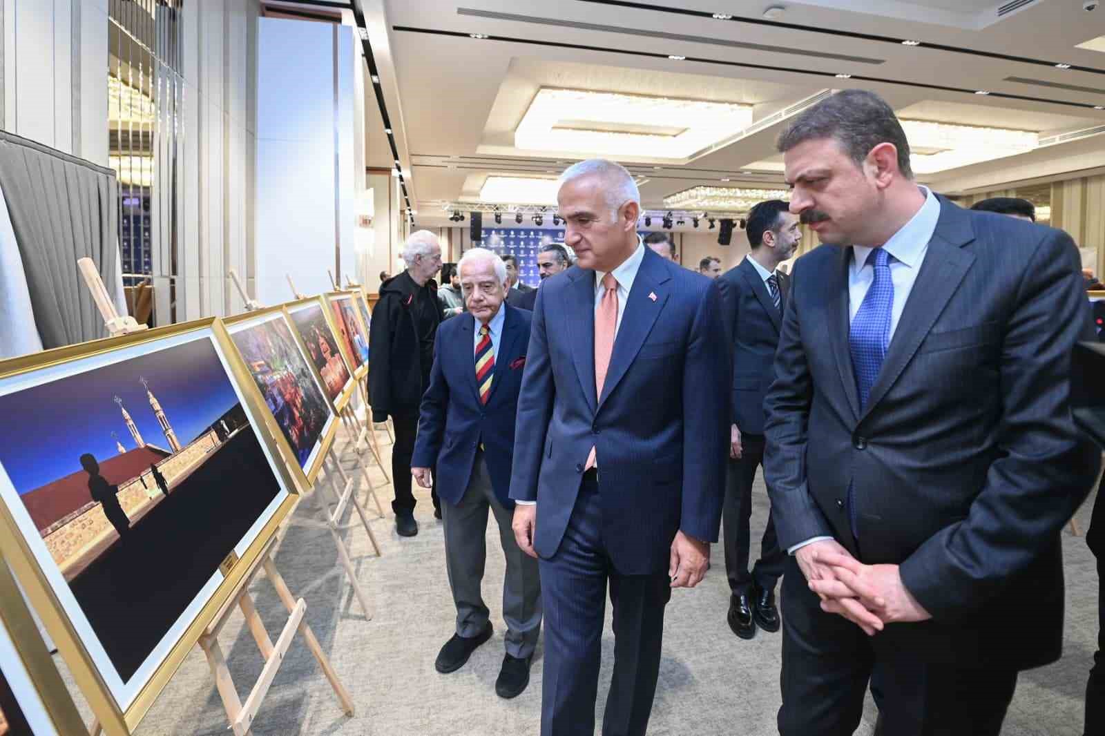 Bakan Ersoy: "Ayasofya’da gerçekleştirilen en kapsamlı restorasyon sürecini başlattık"
