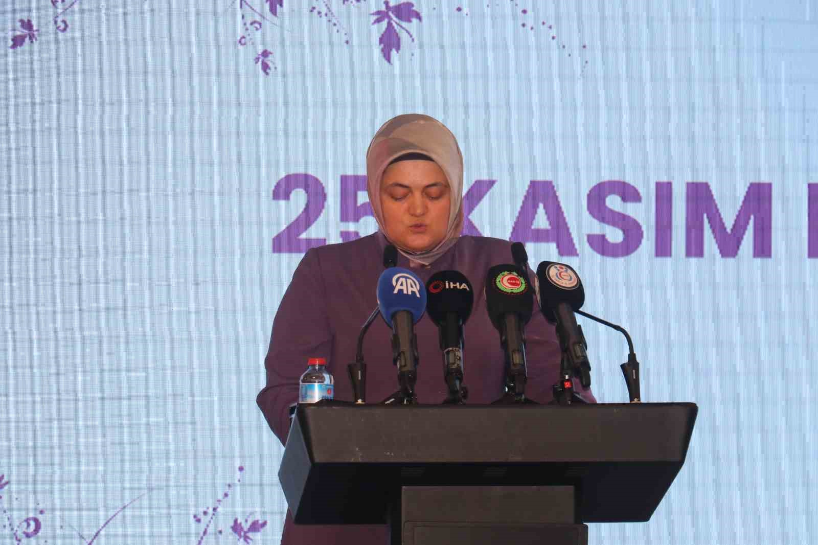 HAK-İŞ Genel Başkanı Arslan: "Bizim mücadelemiz çalışan kadın ve erkeklerin şiddete ve tacize karşı korunmasıdır"