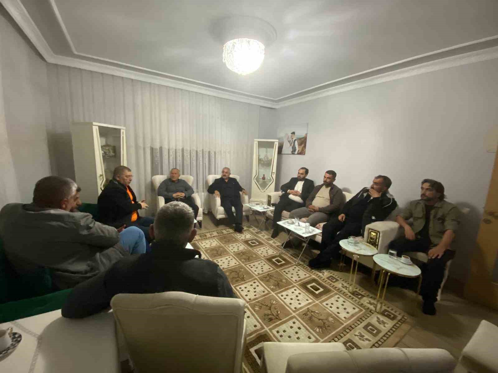 Başkan Kalın ev ziyaretlerini sürdürüyor