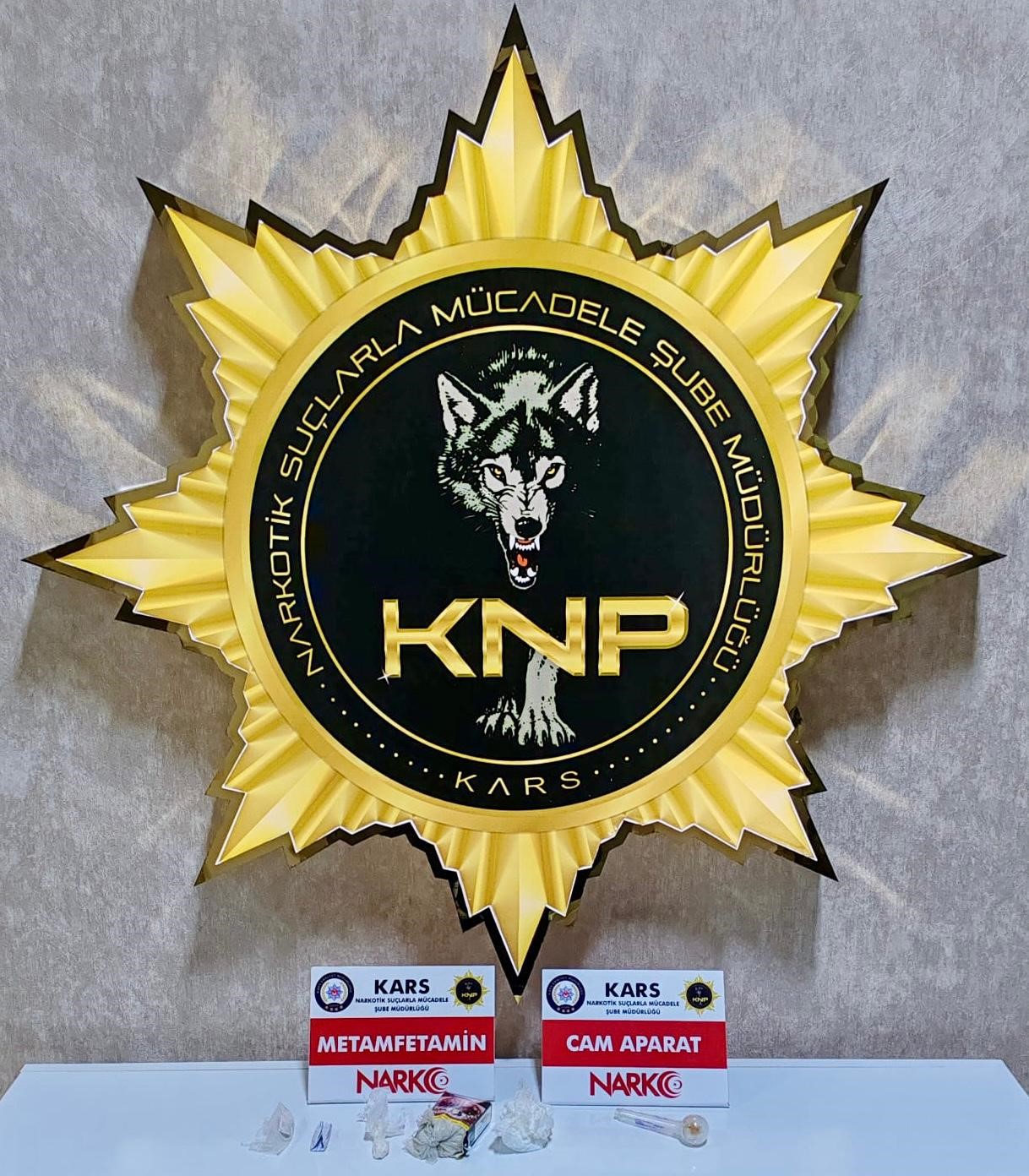 Kars’ta bir aparta uyuşturucu operasyonu
